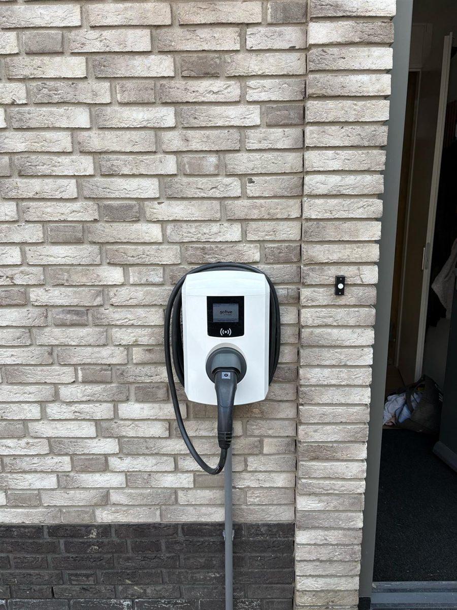 Laadpaal installatie bij woning